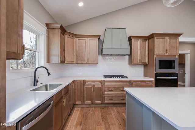 310 Ruby Rose Ridge, Jonesborough, TN 37659