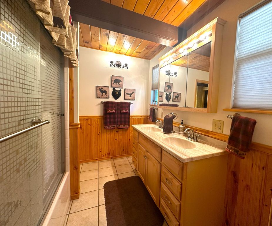 Image 16 of property listing at 45453 Manter Meadow Drive, California Hot Springs, CA 93207
