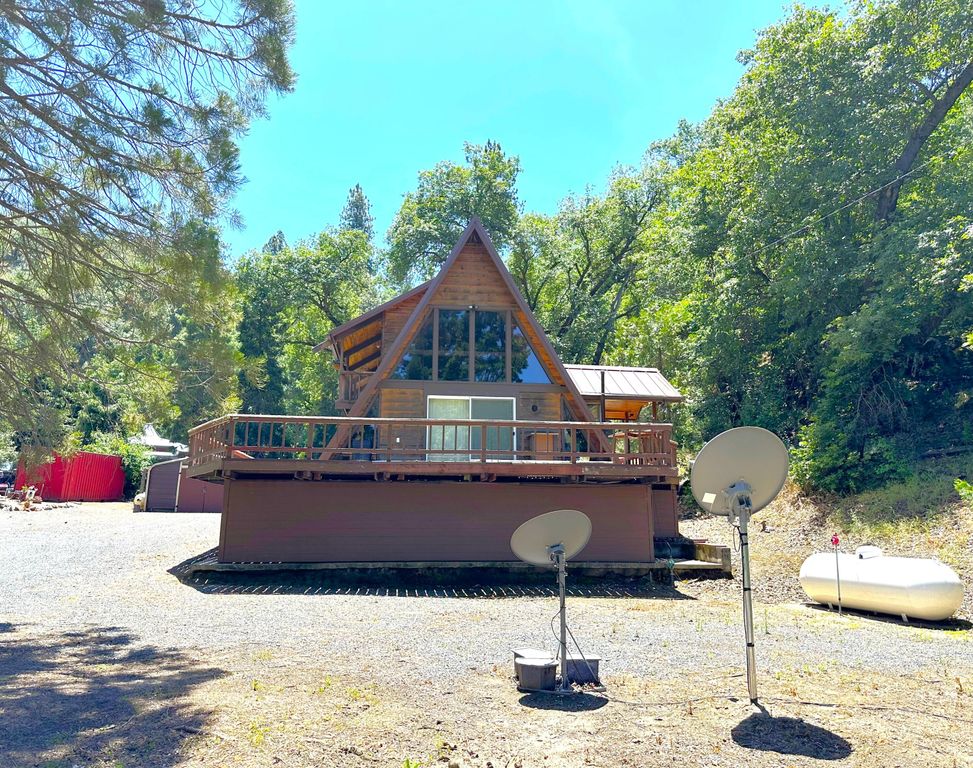 Image 2 of property listing at 45453 Manter Meadow Drive, California Hot Springs, CA 93207