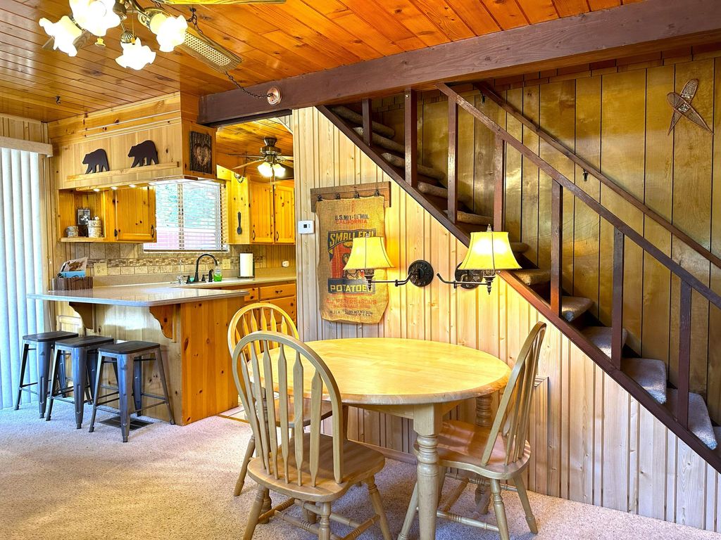 Image 8 of property listing at 45453 Manter Meadow Drive, California Hot Springs, CA 93207