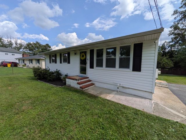 111 MAPLE AVE, Glen Burnie, MD 21061