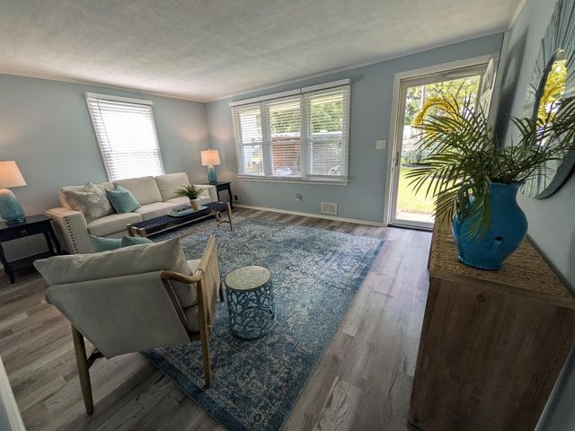 111 MAPLE AVE, Glen Burnie, MD 21061