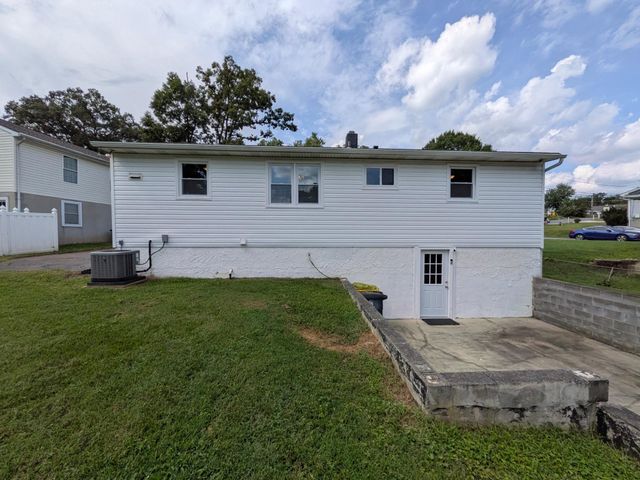 111 MAPLE AVE, Glen Burnie, MD 21061