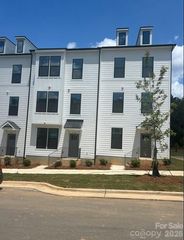 3011 Pointe Town Drive, Charlotte, NC 28208