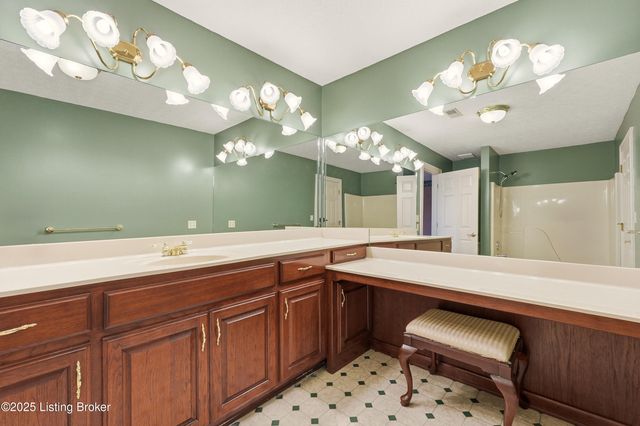 166 Castleton Dr, Bardstown, KY 40004