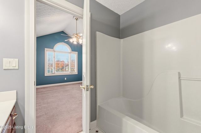 166 Castleton Dr, Bardstown, KY 40004