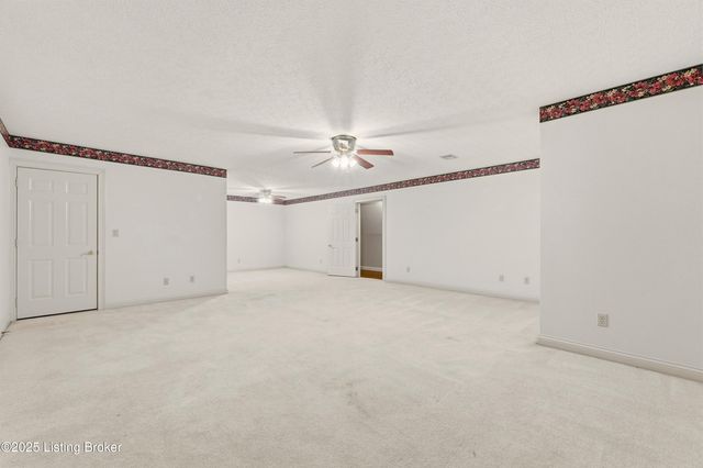 166 Castleton Dr, Bardstown, KY 40004