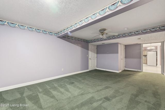 166 Castleton Dr, Bardstown, KY 40004