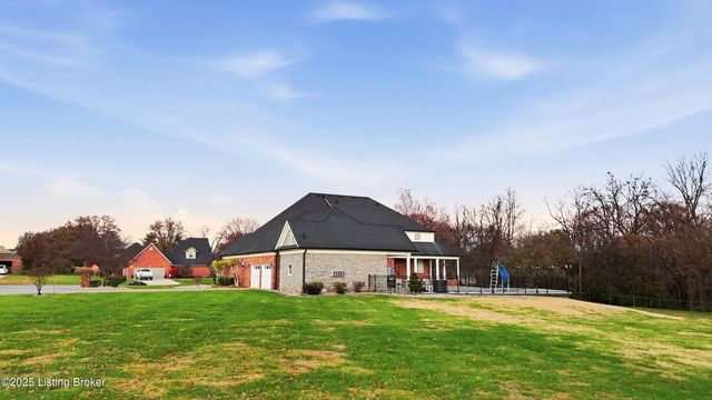 166 Castleton Dr, Bardstown, KY 40004