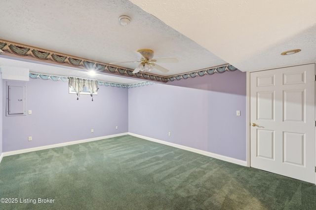 166 Castleton Dr, Bardstown, KY 40004
