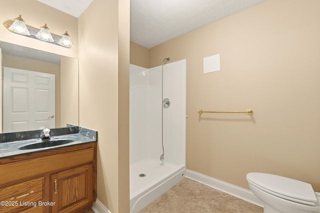 166 Castleton Dr, Bardstown, KY 40004