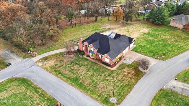 166 Castleton Dr, Bardstown, KY 40004