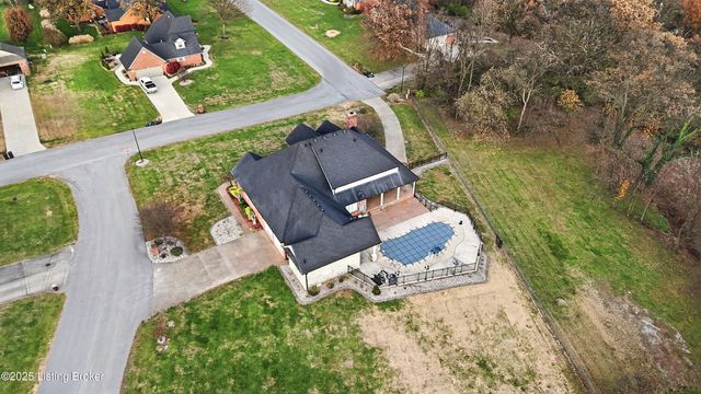 166 Castleton Dr, Bardstown, KY 40004