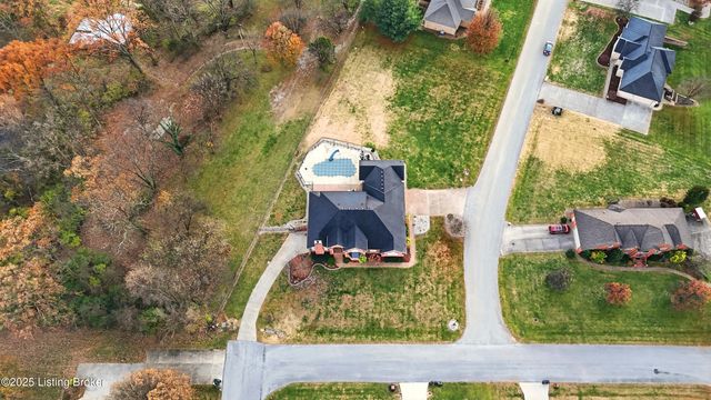 166 Castleton Dr, Bardstown, KY 40004
