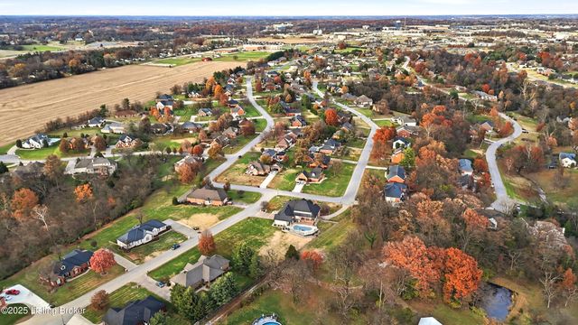 166 Castleton Dr, Bardstown, KY 40004