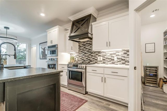 22297 Forester Lane, Edmond, OK 73025