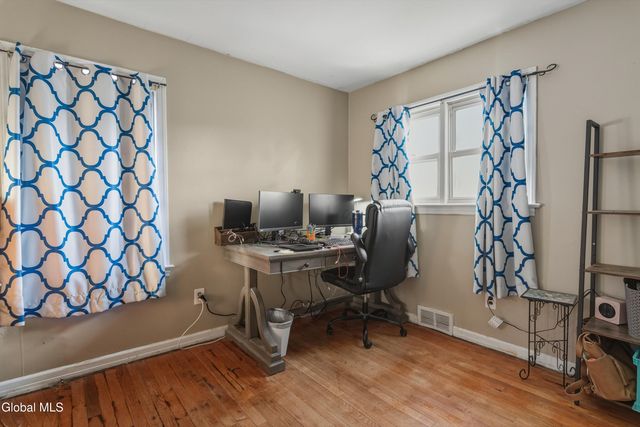 2564 Consaul Road, Schenectady, NY 12304