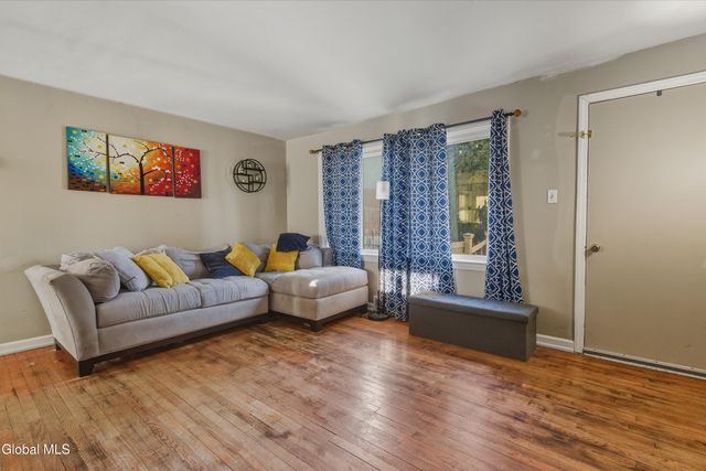 2564 Consaul Road, Schenectady, NY 12304