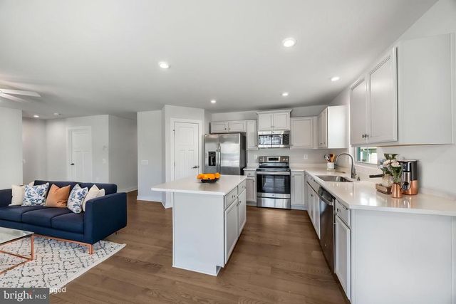 7607 LOUGHTON LN, Spotsylvania, VA 22551