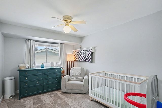 6821 Roberts Drive, Woodridge, IL 60517