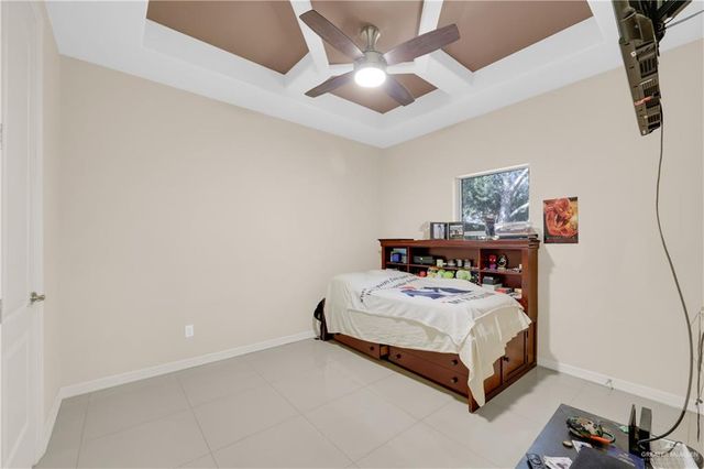 2413 Summer Breeze Avenue, Mission, TX 78572