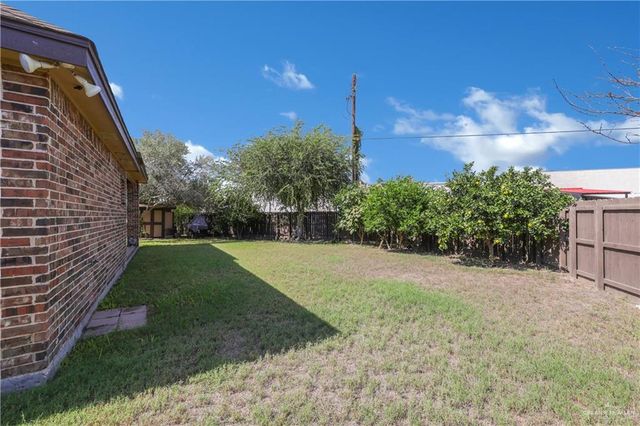 2413 Summer Breeze Avenue, Mission, TX 78572