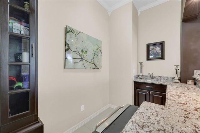 2413 Summer Breeze Avenue, Mission, TX 78572