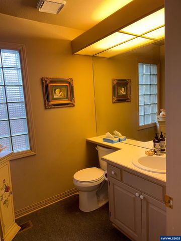 700 Palisades SE Dr, Salem, OR 97302