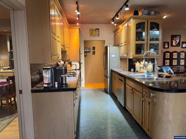 700 Palisades SE Dr, Salem, OR 97302