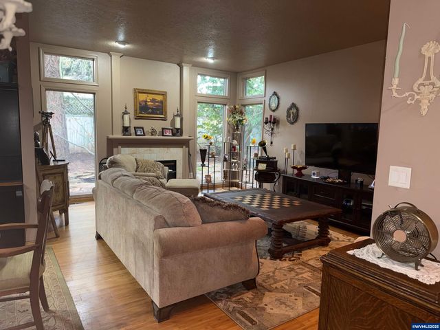 700 Palisades SE Dr, Salem, OR 97302