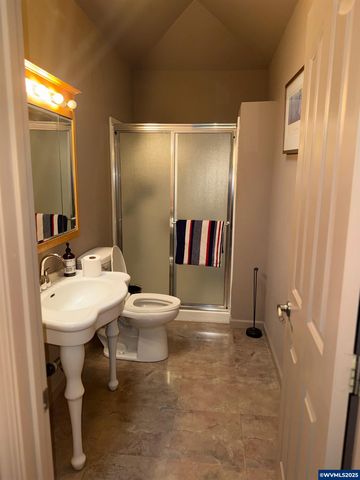 700 Palisades SE Dr, Salem, OR 97302