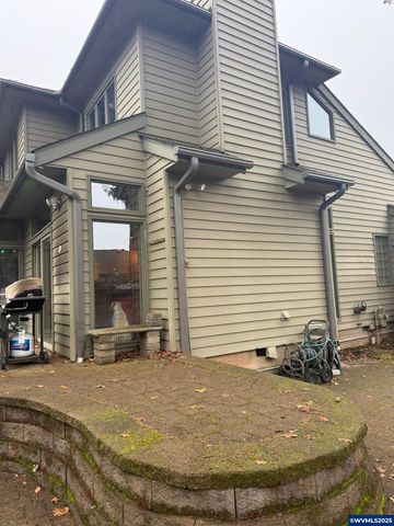 700 Palisades SE Dr, Salem, OR 97302