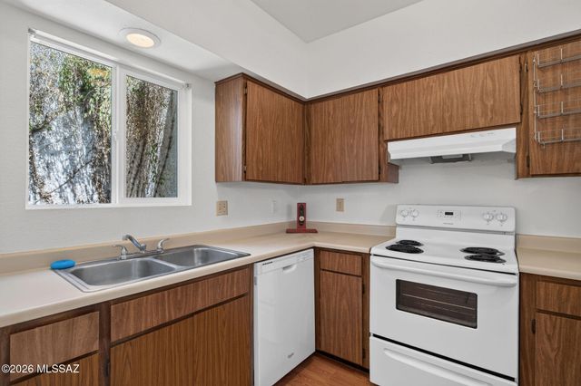 3750 N Country Club Rd Apt 41, Tucson, AZ 85716