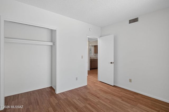 3750 N Country Club Rd Apt 41, Tucson, AZ 85716