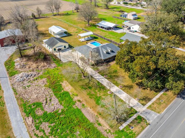 2019 Saint Mary St, Thibodaux, LA 70301