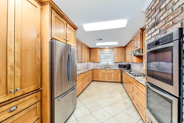 2019 Saint Mary St, Thibodaux, LA 70301