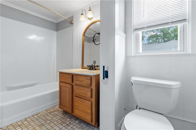 291 Maple Avenue 2, Barrington, RI 02806