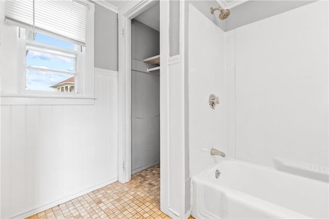 291 Maple Avenue 2, Barrington, RI 02806