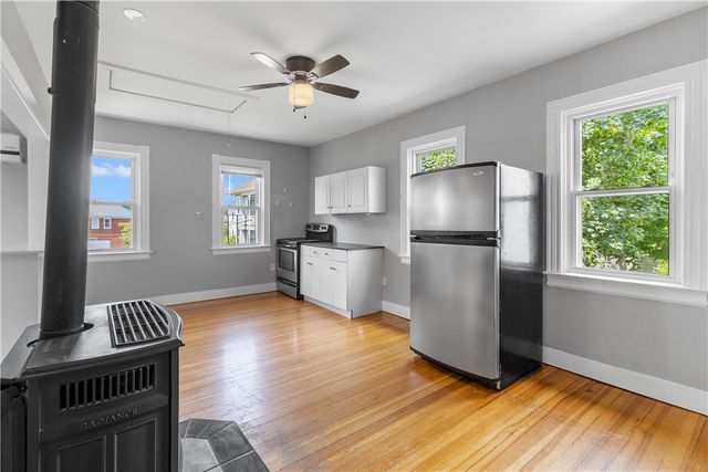 291 Maple Avenue 2, Barrington, RI 02806