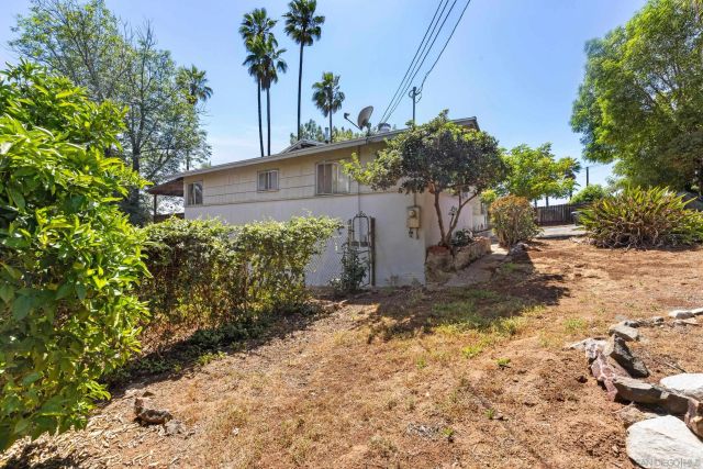 9361 Hollyhock Rd, Spring Valley, CA 91977