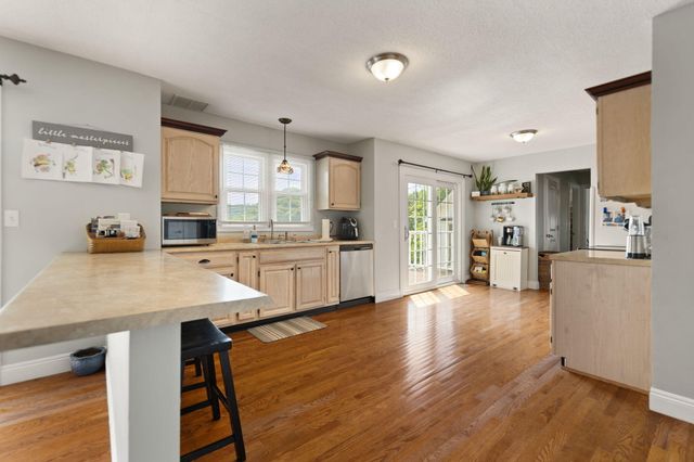 185 Pine Mountain Estates Road, Pineville, KY 40977