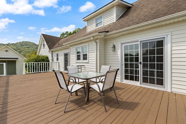 185 Pine Mountain Estates Road, Pineville, KY 40977