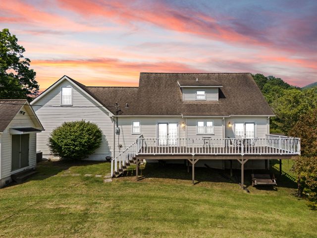 185 Pine Mountain Estates Road, Pineville, KY 40977
