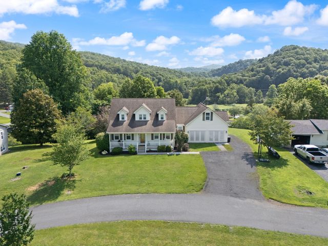 185 Pine Mountain Estates Road, Pineville, KY 40977