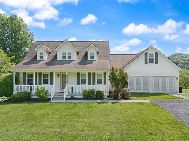 185 Pine Mountain Estates Road, Pineville, KY 40977