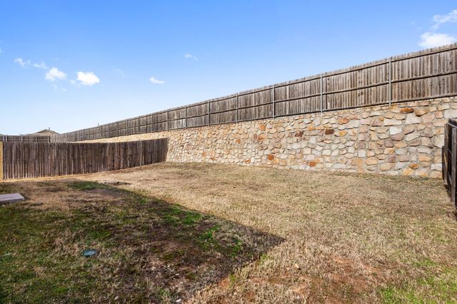 236 Anvil Drive, Fort Worth, TX 76052