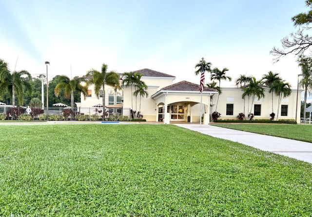 160 PLYMOUTH V, West Palm Beach, FL 33417