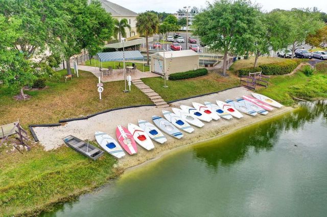 160 PLYMOUTH V, West Palm Beach, FL 33417