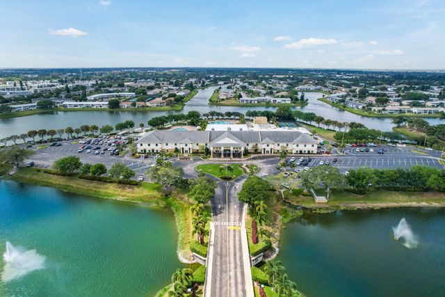 160 PLYMOUTH V, West Palm Beach, FL 33417