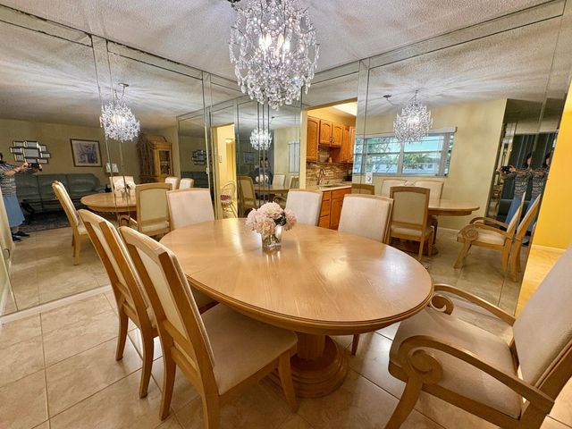 160 PLYMOUTH V, West Palm Beach, FL 33417